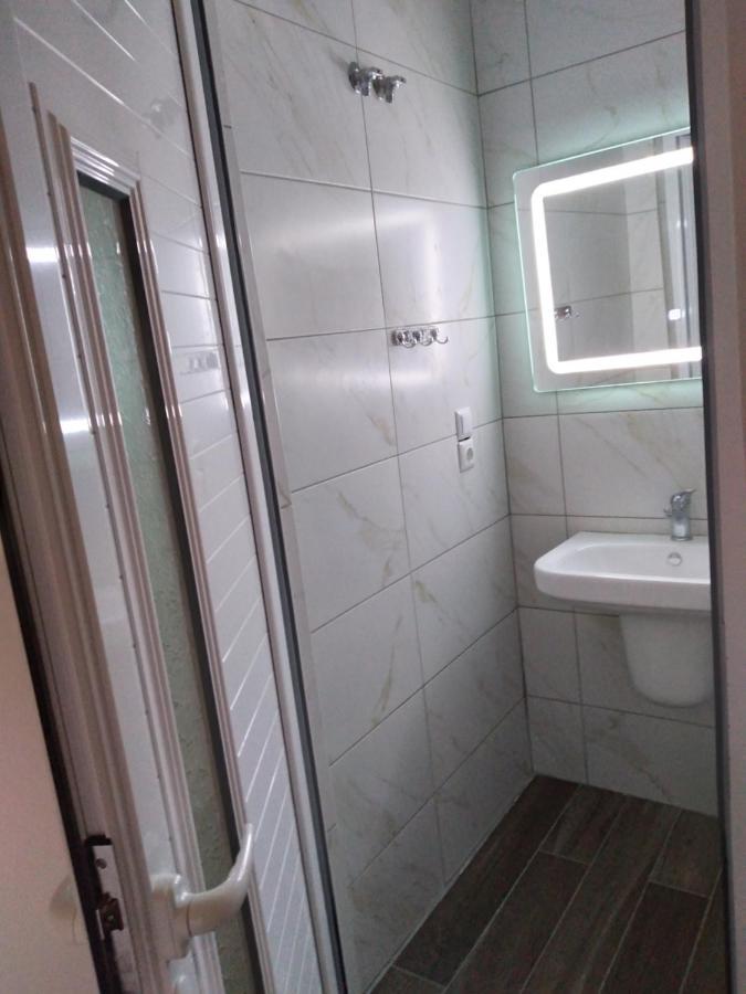 Condo Rooms Sarande Ngoại thất bức ảnh